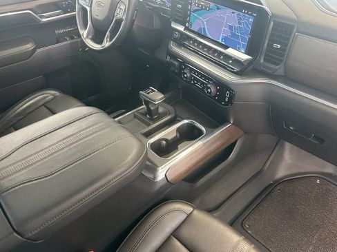 Used 2024 Chevrolet Silverado 1500 High Country w/ Midnight Edition AWD/4WD image 16