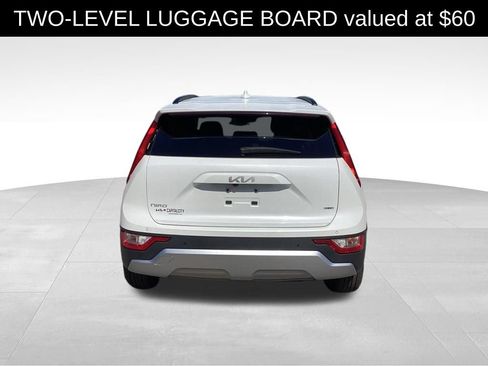 Used 2023 Kia Niro EX FWD image 6