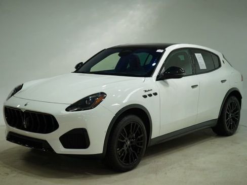 Used 2025 Maserati Grecale Modena image 3