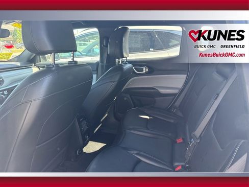 Used 2025 Jeep Compass Limited AWD/4WD image 33