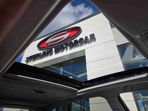 Used 2017 Subaru Forester 2.5i Premium w/ All-Weather Package image 14