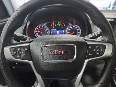Used 2022 GMC Terrain SLE image 15