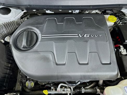 Used 2022 Jeep Cherokee Limited w/ Mopar Interior Package image 33