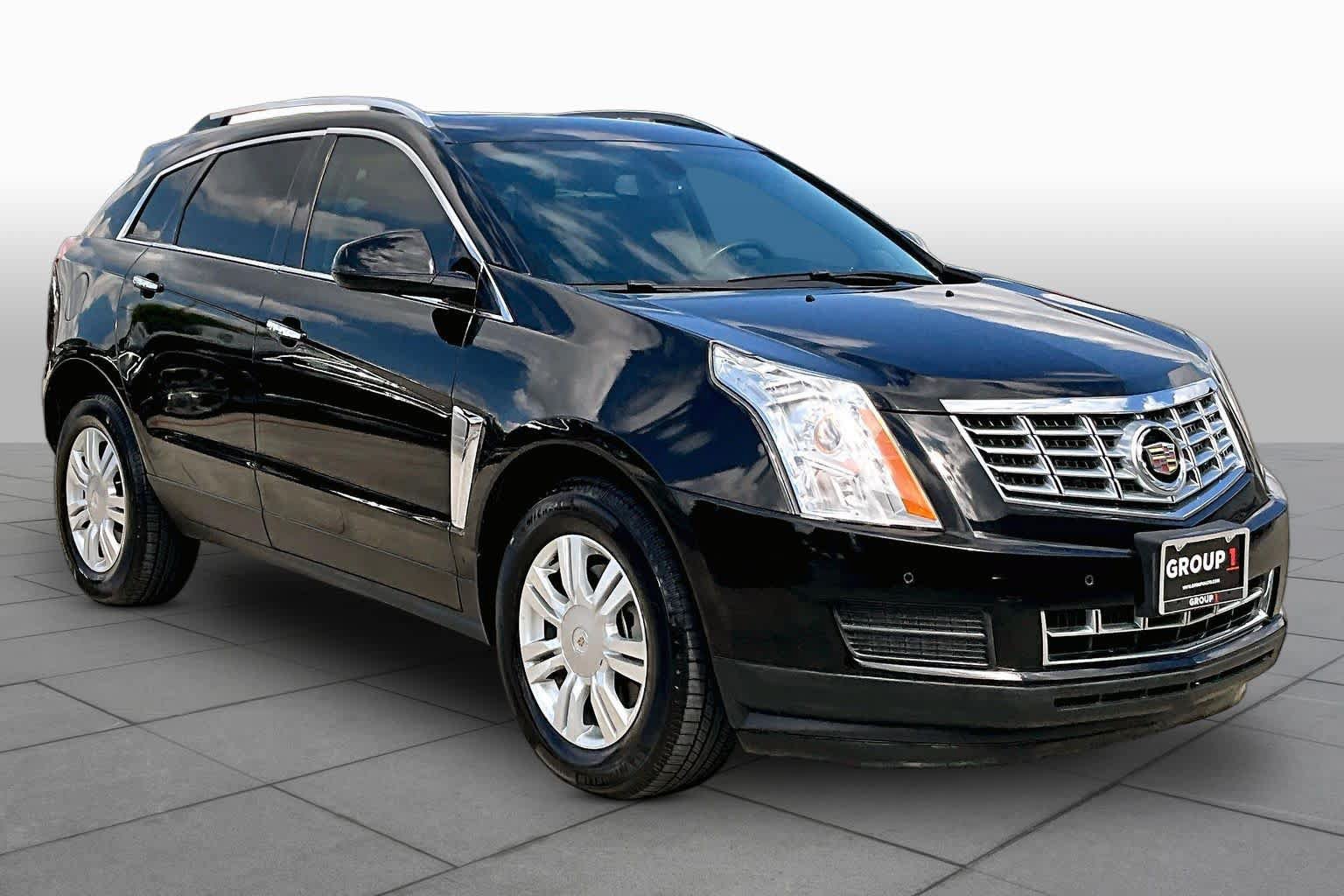 Used 2015 Cadillac SRX Luxury FWD image 3