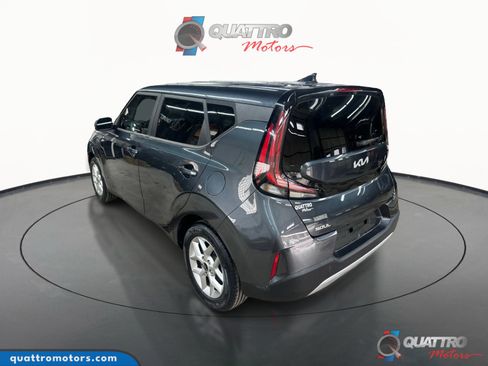 Used 2023 Kia Soul LX w/ LX Technology Package image 4