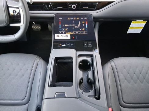 New 2026 INFINITI QX80 Autograph w/ Premium Cargo Package image 16