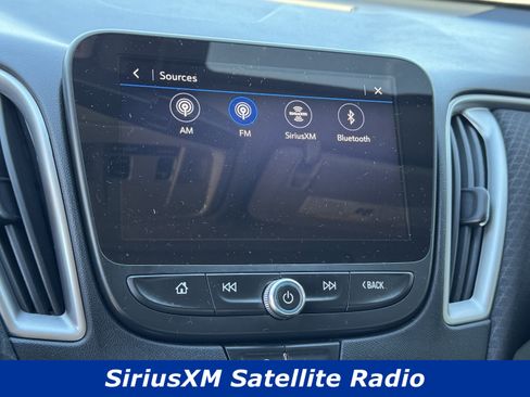 Used 2022 Chevrolet Malibu LT image 7