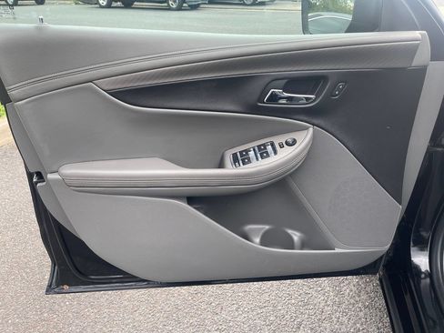 Used 2016 Chevrolet Impala LS FWD image 11