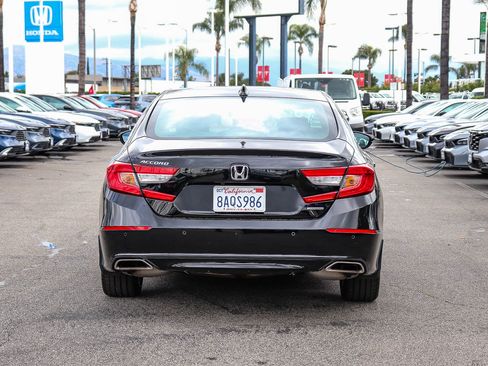 Certified 2018 Honda Accord Touring image 6