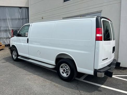Used 2025 GMC Savana 2500 w/ Driver Convenience Package RWD image 3