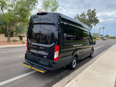 Used 2023 Ford Transit 250 148 High Roof Extended w/ Load Area Protection Package RWD image 10