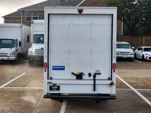 Used 2025 Chevrolet Express 3500 w/ Power Convenience Package image 12