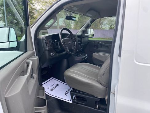 Used 2023 GMC Savana 2500 w/ Driver Convenience Package RWD image 24