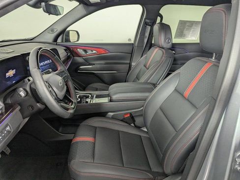 Used 2024 Chevrolet Traverse RS image 10