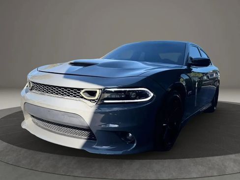Used 2019 Dodge Charger Scat Pack w/ Plus Group RWD image 18