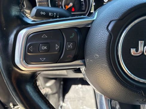Used 2021 Jeep Gladiator Overland image 30
