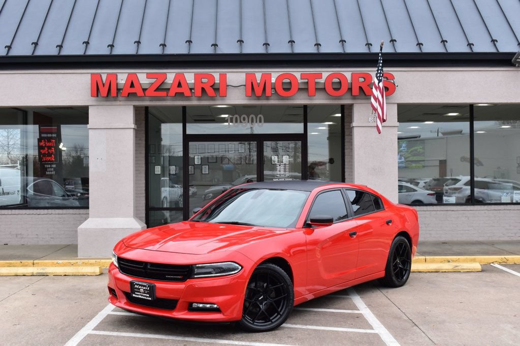 Used 2020 Dodge Charger SXT w/ Driver Convenience Group RWD image 2