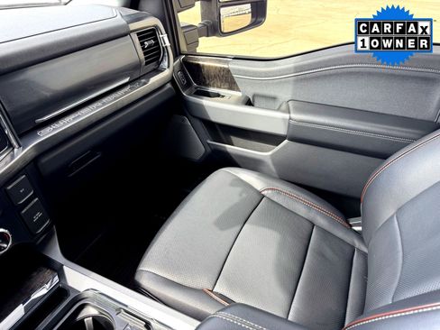 Used 2024 Ford F250 Lariat w/ Black Appearance Package image 32