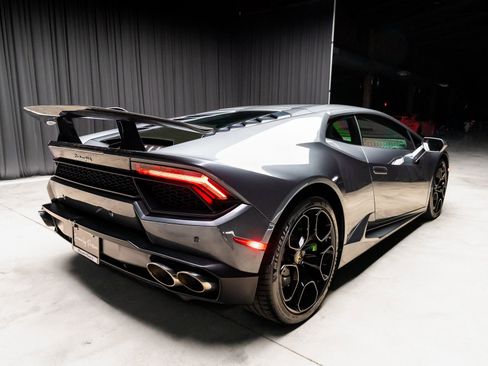 Used 2018 Lamborghini Huracan LP 580-2 image 14