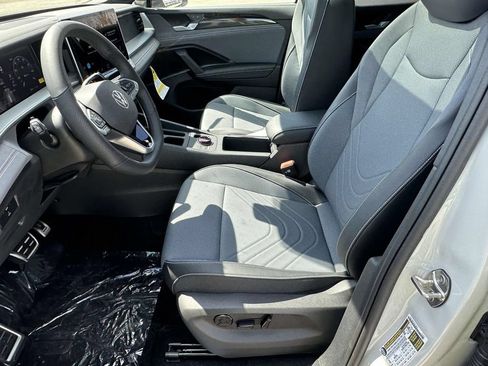 New 2026 Volkswagen Tiguan SE R-Line AWD/4WD image 14