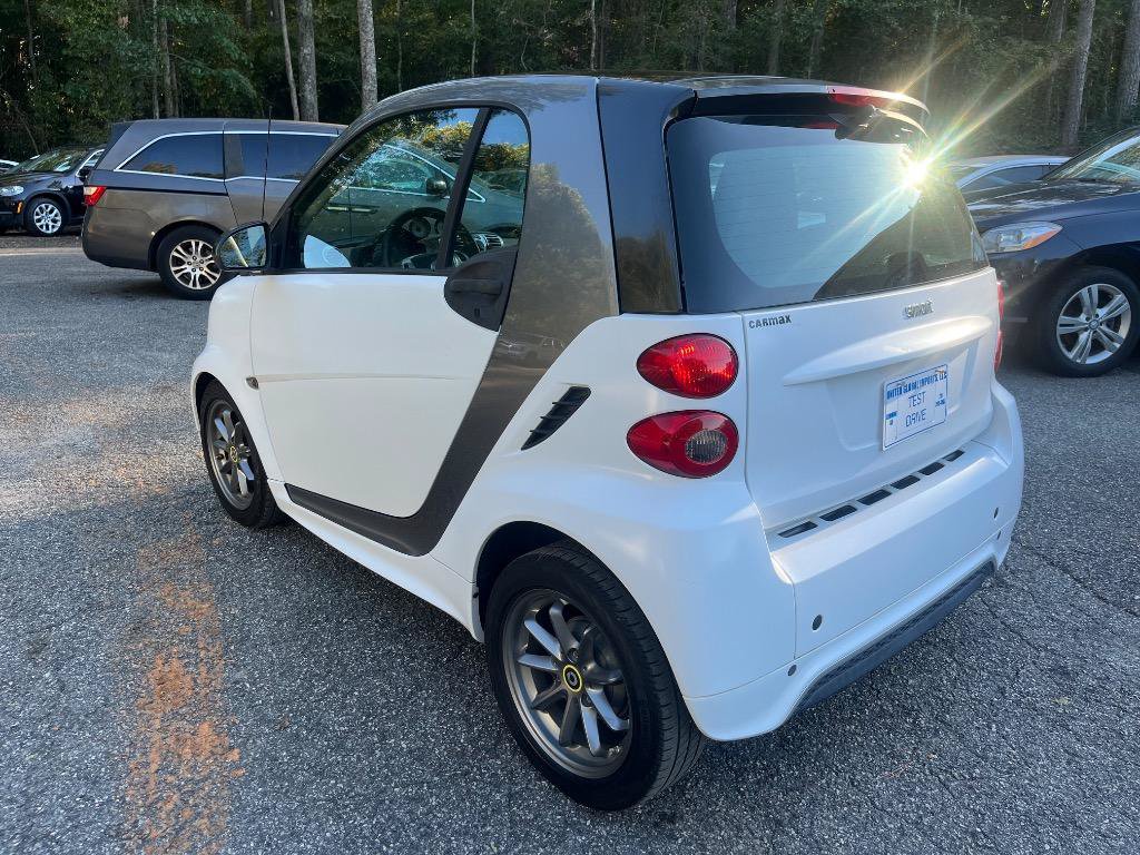 Used 2014 smart fortwo passion RWD image 8
