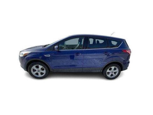 Used 2016 Ford Escape SE image 2