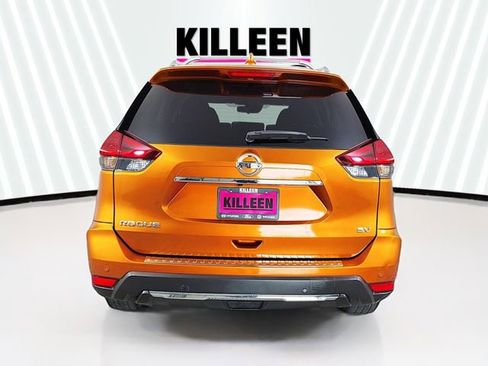 Used 2020 Nissan Rogue SV FWD image 6