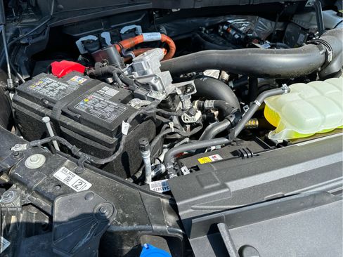 Used 2025 Ford F150 XLT w/ Equipment Group 302A MID image 21