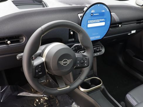 Certified 2025 MINI Cooper S image 7