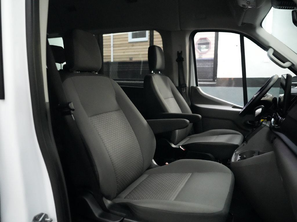 Used 2025 Ford Transit 350 XLT RWD image 29