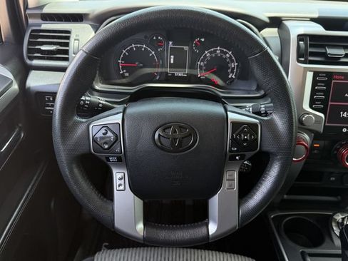 Used 2022 Toyota 4Runner SR5 AWD/4WD image 13