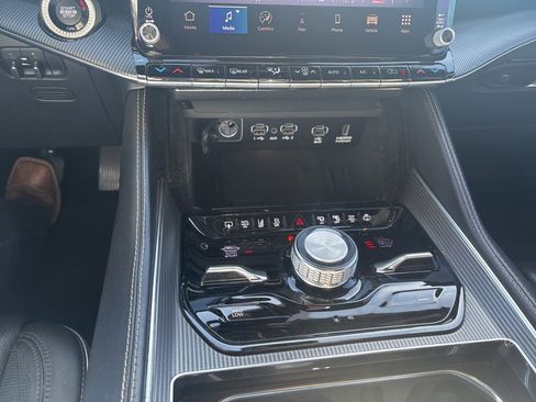 Used 2022 Jeep Grand Wagoneer Series II image 11