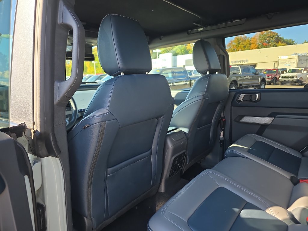 Used 2022 Ford Bronco Outer Banks AWD/4WD image 17