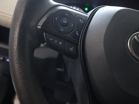 Used 2022 Toyota RAV4 XLE FWD image 19