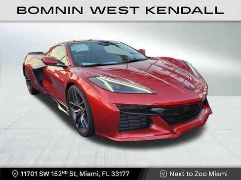 Used 2025 Chevrolet Corvette Z06 image 1