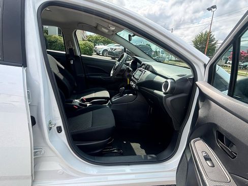 Used 2024 Nissan Versa S FWD image 44