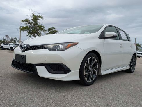 Used 2017 Toyota Corolla iM w/ All-Weather Mat Package FWD image 9