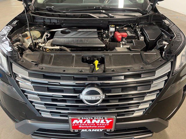 Used 2025 Nissan Rogue SV FWD image 9