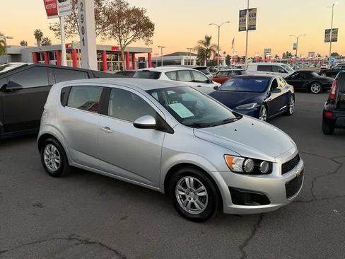 Used 2013 Chevrolet Sonic LT image 2