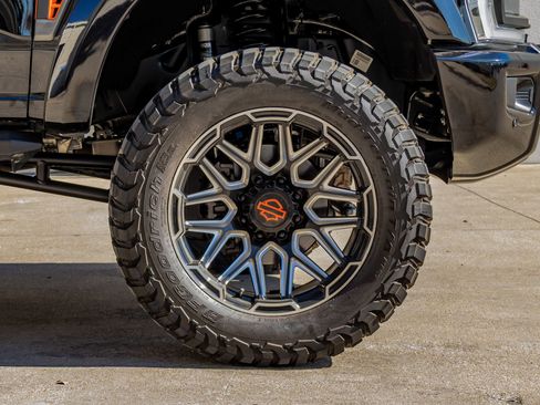 Used 2024 Ford F250 Lariat w/ Lariat Ultimate Package image 11