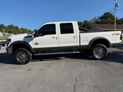 Used 2012 Ford F250 Lariat w/ Lariat Interior Pkg image 12