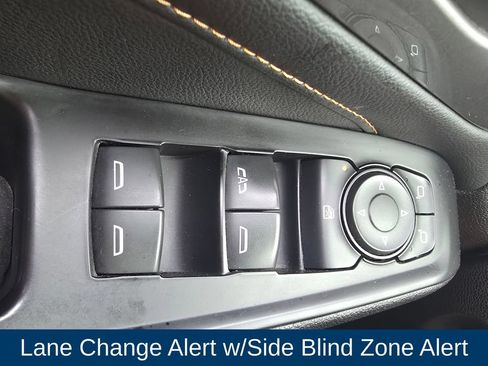 Used 2019 Chevrolet Traverse LT FWD image 24