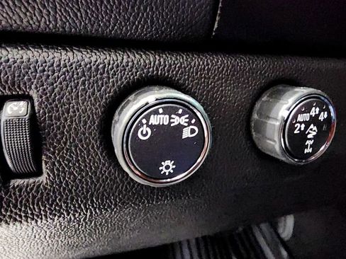 Used 2022 Chevrolet Colorado ZR2 AWD/4WD image 22