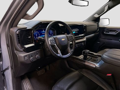 Used 2024 Chevrolet Silverado 1500 LTZ w/ LTZ Premium Package image 9