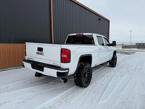 Used 2017 GMC Sierra 3500 Denali image 6