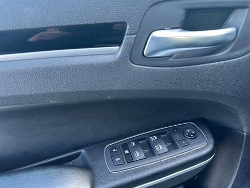 Used 2023 Chrysler 300 S image 11