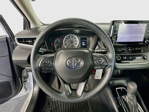Used 2022 Toyota Corolla LE FWD image 11