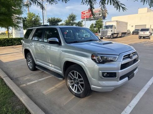 Used 2023 Toyota 4Runner TRD Sport AWD/4WD image 2