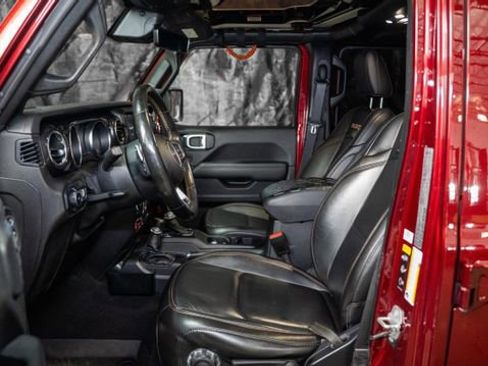 Used 2021 Jeep Wrangler Unlimited Rubicon w/ Trailer Tow Package image 3