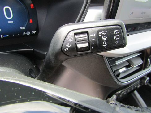 Used 2023 Ford Escape Platinum AWD/4WD image 21